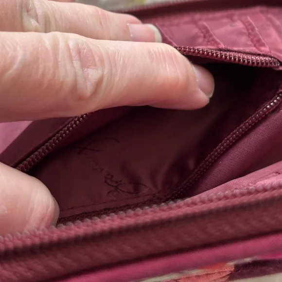 Geometric Patterned Women's Wristlet - Picture 11 of 16